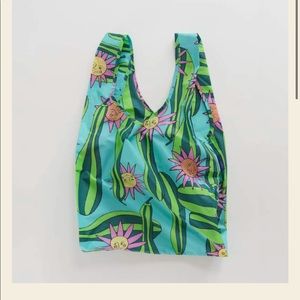 Standard Reusable Baggu bag in style “Zucchinis”!